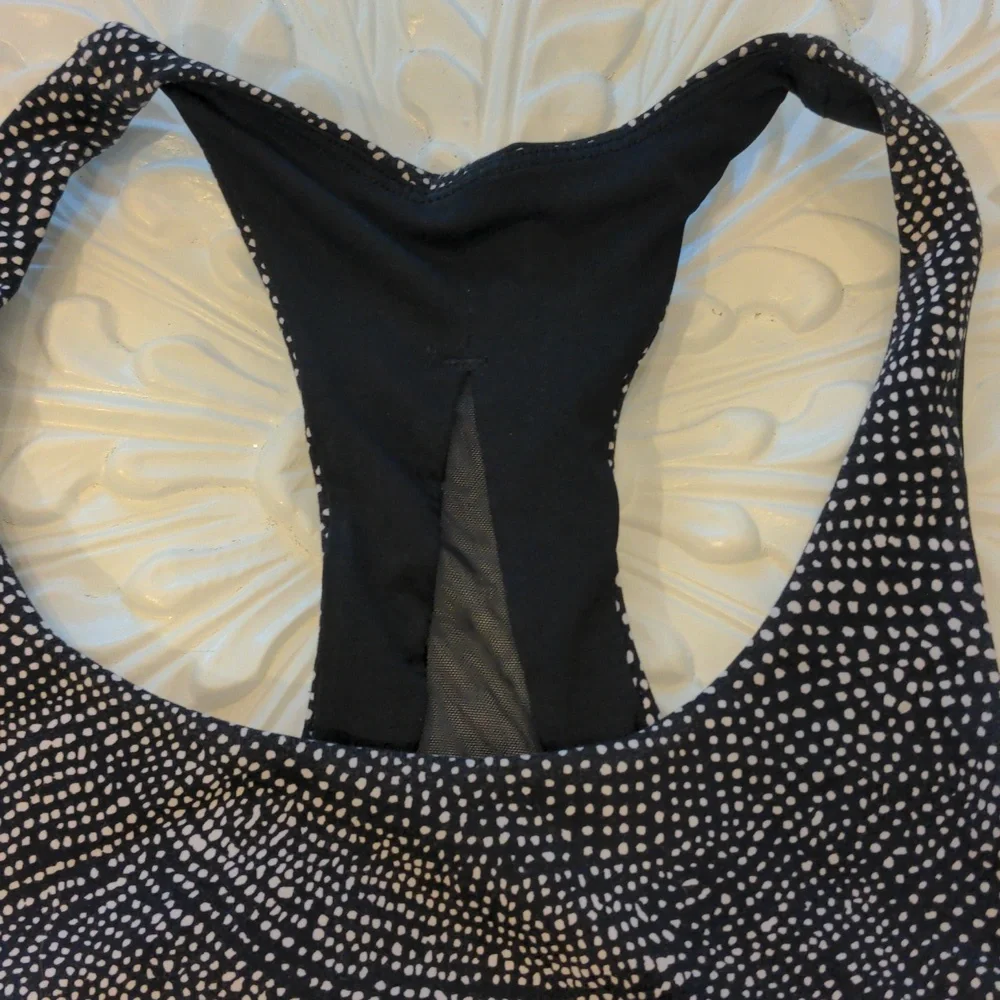 Lululemon Black and White Women's Sports Bra Small - Picture 5 of 10